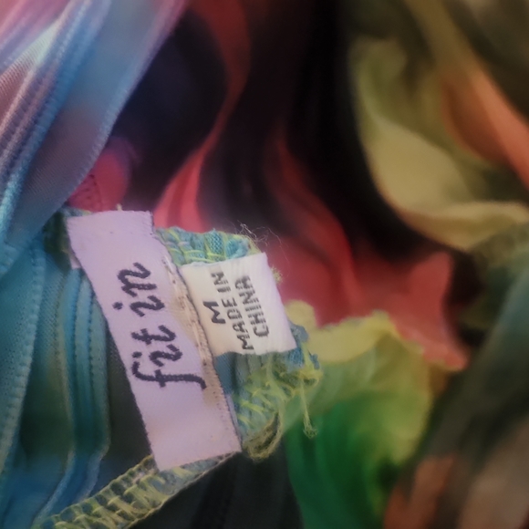 Fit In- Tie Dye- Scrunch Butt- Shorts- Size Medium- NWT - Picture 12 of 12